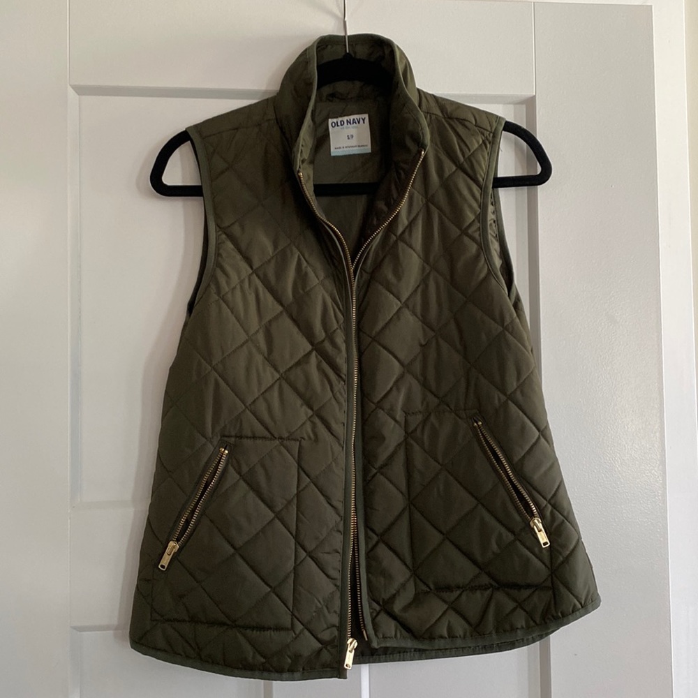 Old navy quilted vest. Lightweight